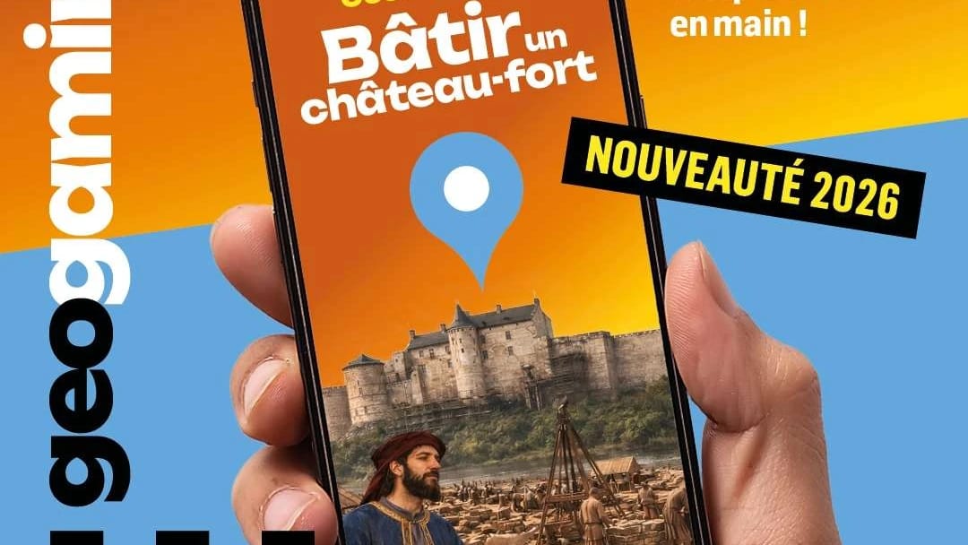 Affiche de la Forteresse royale de Chinon pour son aventure GeoGaming « Bâtir un château-fort »