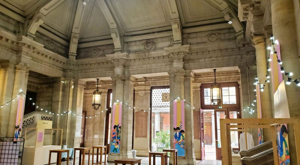 Hall d'accueil université de Bordeaux